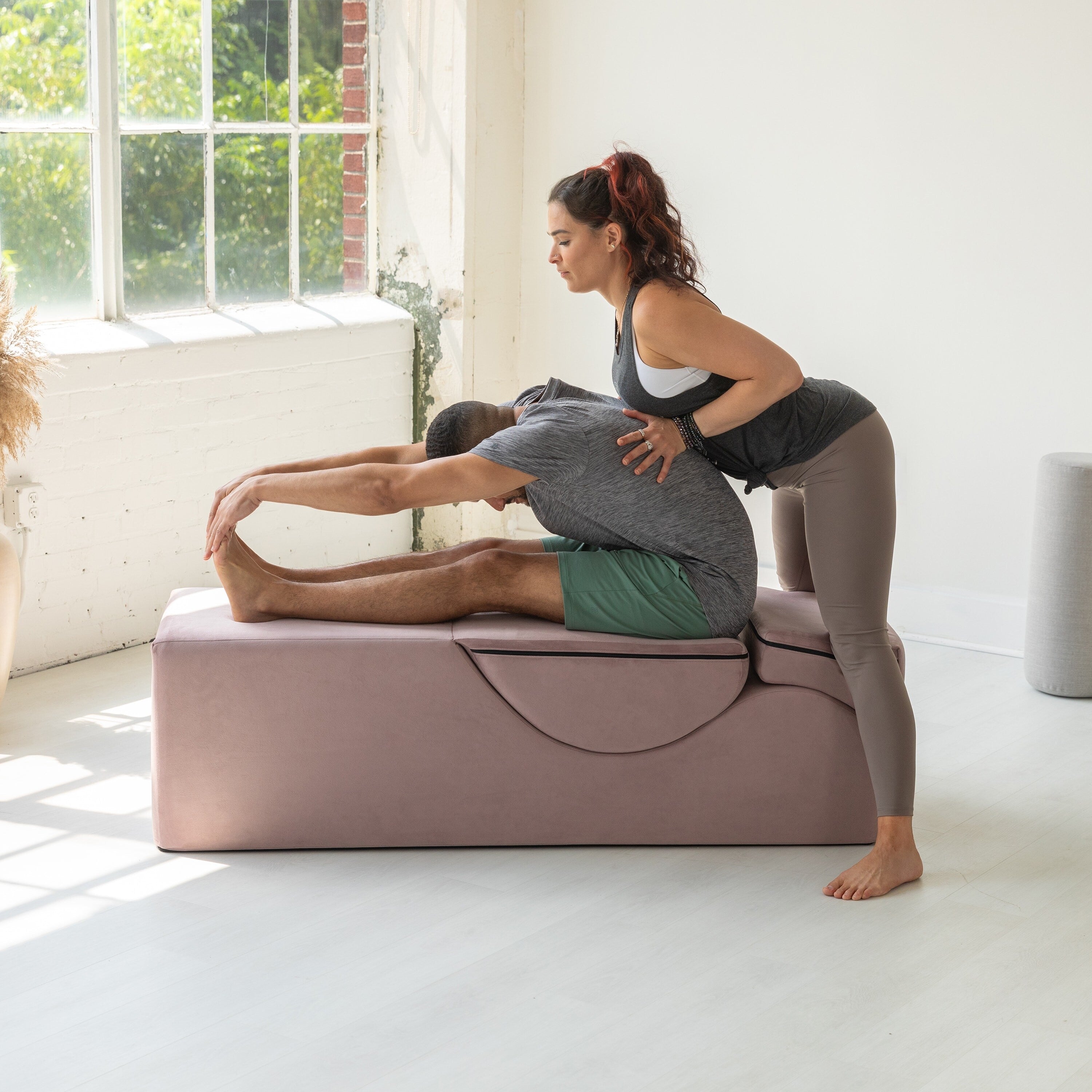 Avana Kami Convertible Chaise / Yoga & Massage - 2-In-1 Ottoman with Concealed Fold Out Yoga Lounge Chair, Microvelvet - N/A